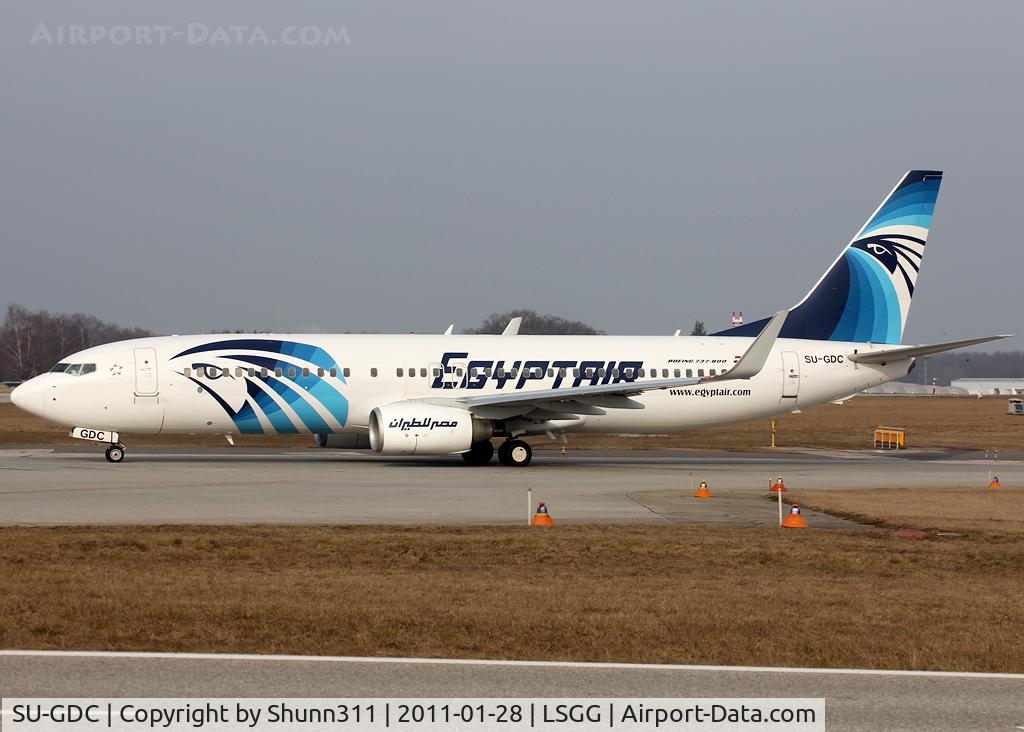 SU-GDC, 2009 Boeing 737-866 C/N 35564, Lining up rwy 05 for departure...