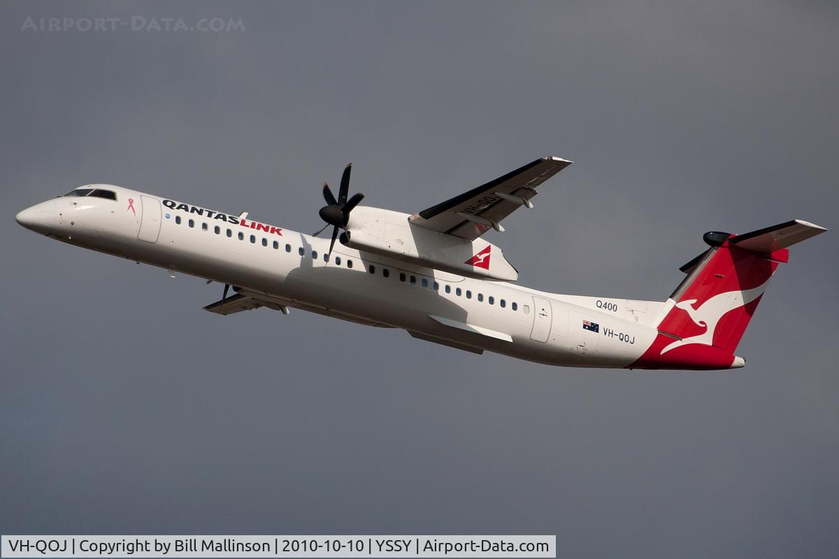 VH-QOJ, 2007 De Havilland Canada DHC-8-402Q Dash 8 C/N 4192, Off from 16R
