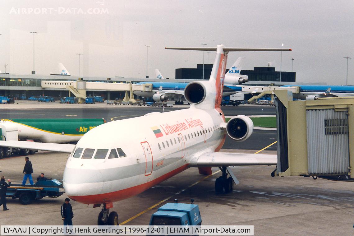 LY-AAU, 1988 Yakovlev Yak-42D C/N 4520424711397, Lithuanian Airlines