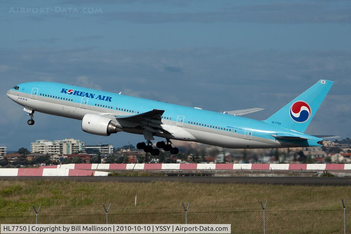 HL7750, 2007 Boeing 777-2B5/ER C/N 34209, away from 16R