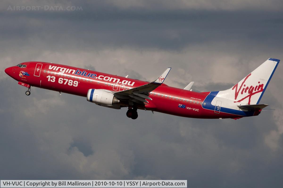 VH-VUC, 2004 Boeing 737-8FE C/N 34014, away from 16R