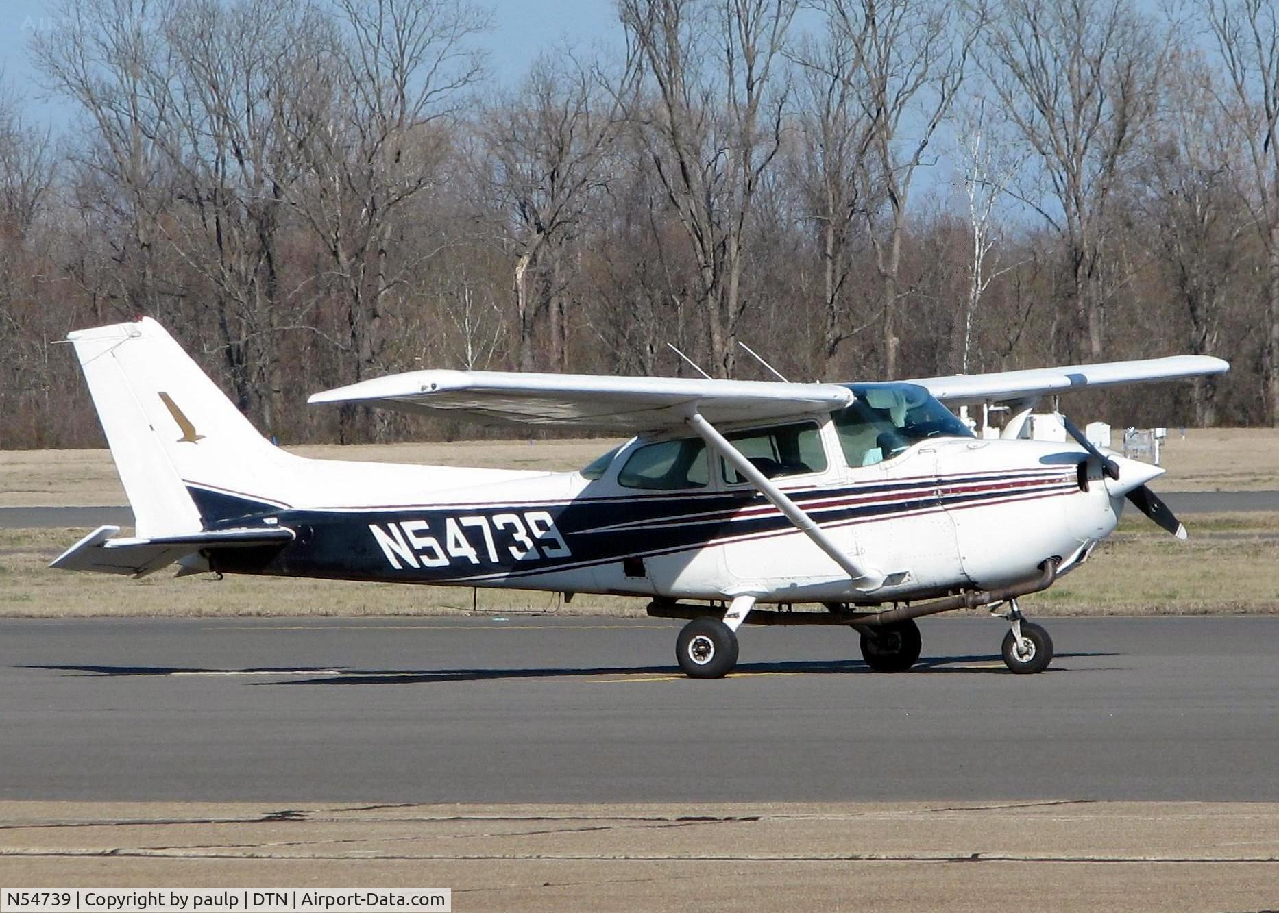 N54739, 1981 Cessna 172P C/N 17275045, At Downtown Shreveport.