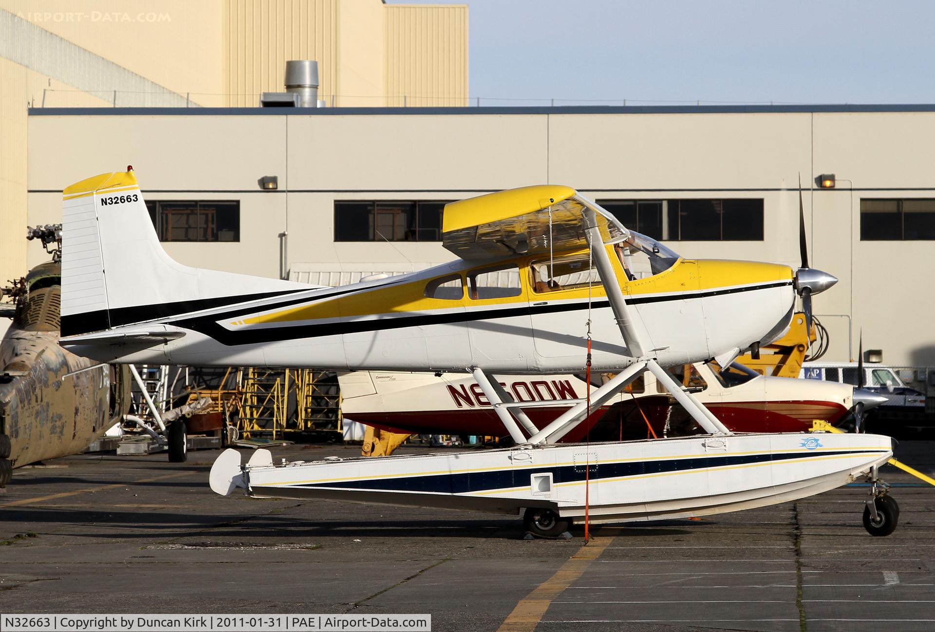 N32663, 1972 Cessna A185F Skywagon 185 C/N 18502100, A popular float plane