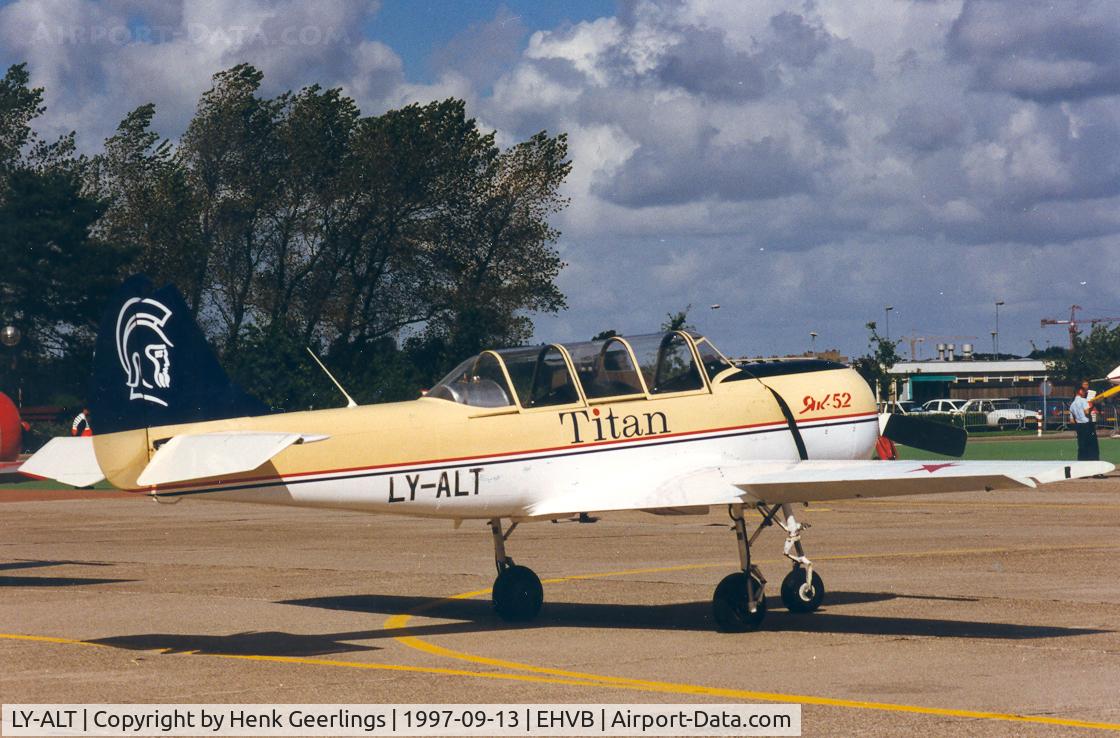 LY-ALT, Bacau Yak-52 C/N 822704, Valkenburg Naval Airbase, Airshow , 80 years MLD ( Naval AF)