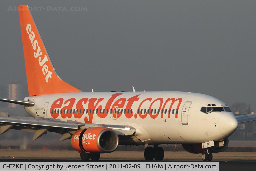 G-EZKF, 2004 Boeing 737-73V C/N 32427, .