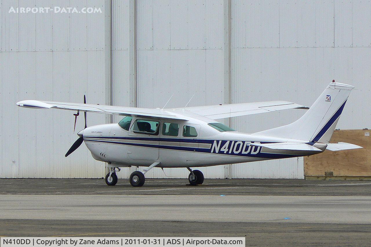 N410DD, 1968 Cessna 210H Centurion C/N 21059002, At Addison Airport, Dallas, TX