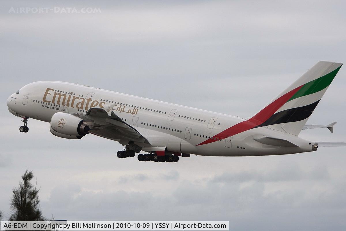 A6-EDM, 2010 Airbus A380-861 C/N 042, away from 16R