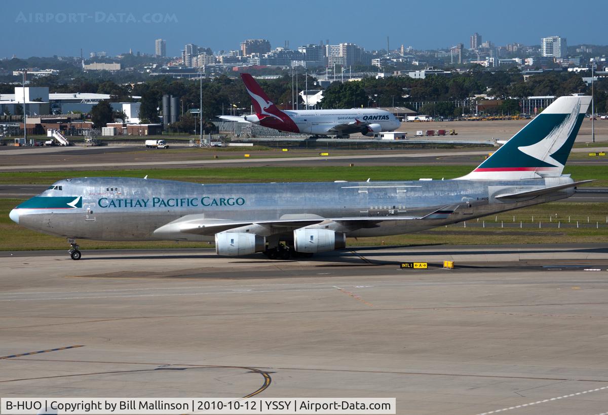 B-HUO, 2001 Boeing 747-467F/SCD C/N 32571, shiny....hard when the sun hits ya in the eyes from it