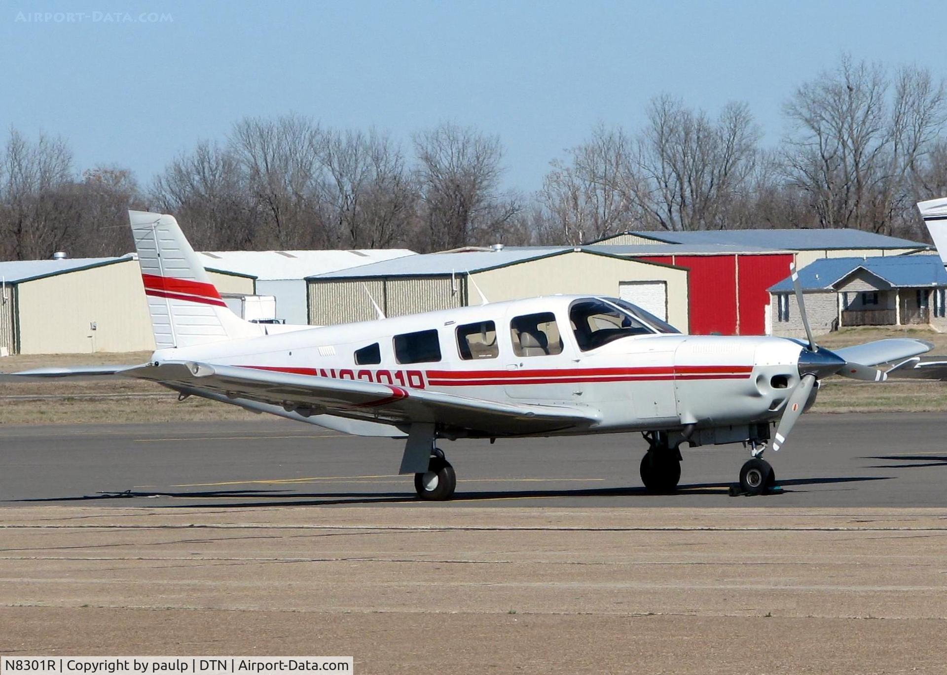 N8301R, 1982 Piper PA-32RT-301T C/N 32R-8329002, At Downtown Shreveport.