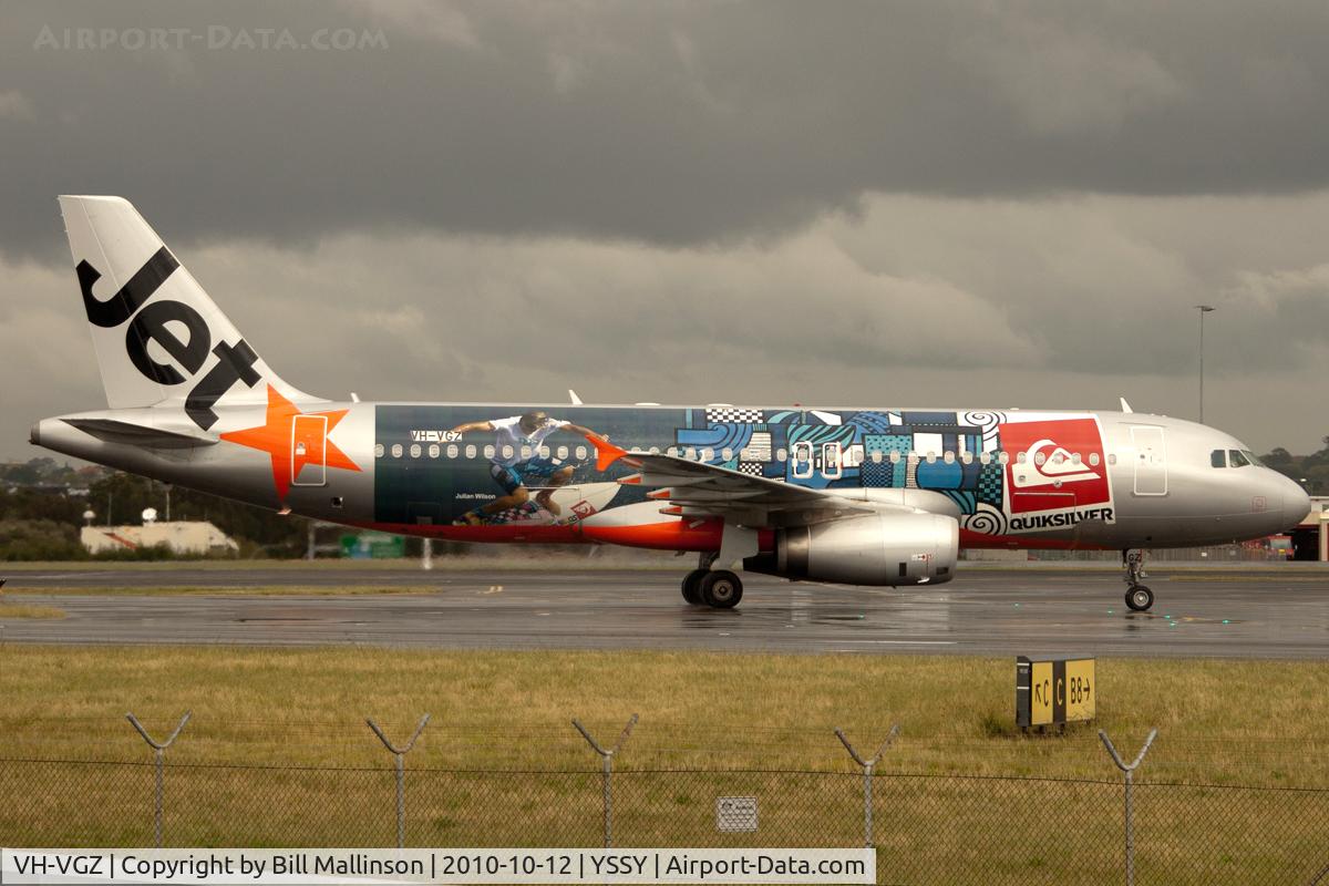 VH-VGZ, 2009 Airbus A320-232 C/N 3917, Quite ironic with the rain.......Quicksilver make surfing and swimwear