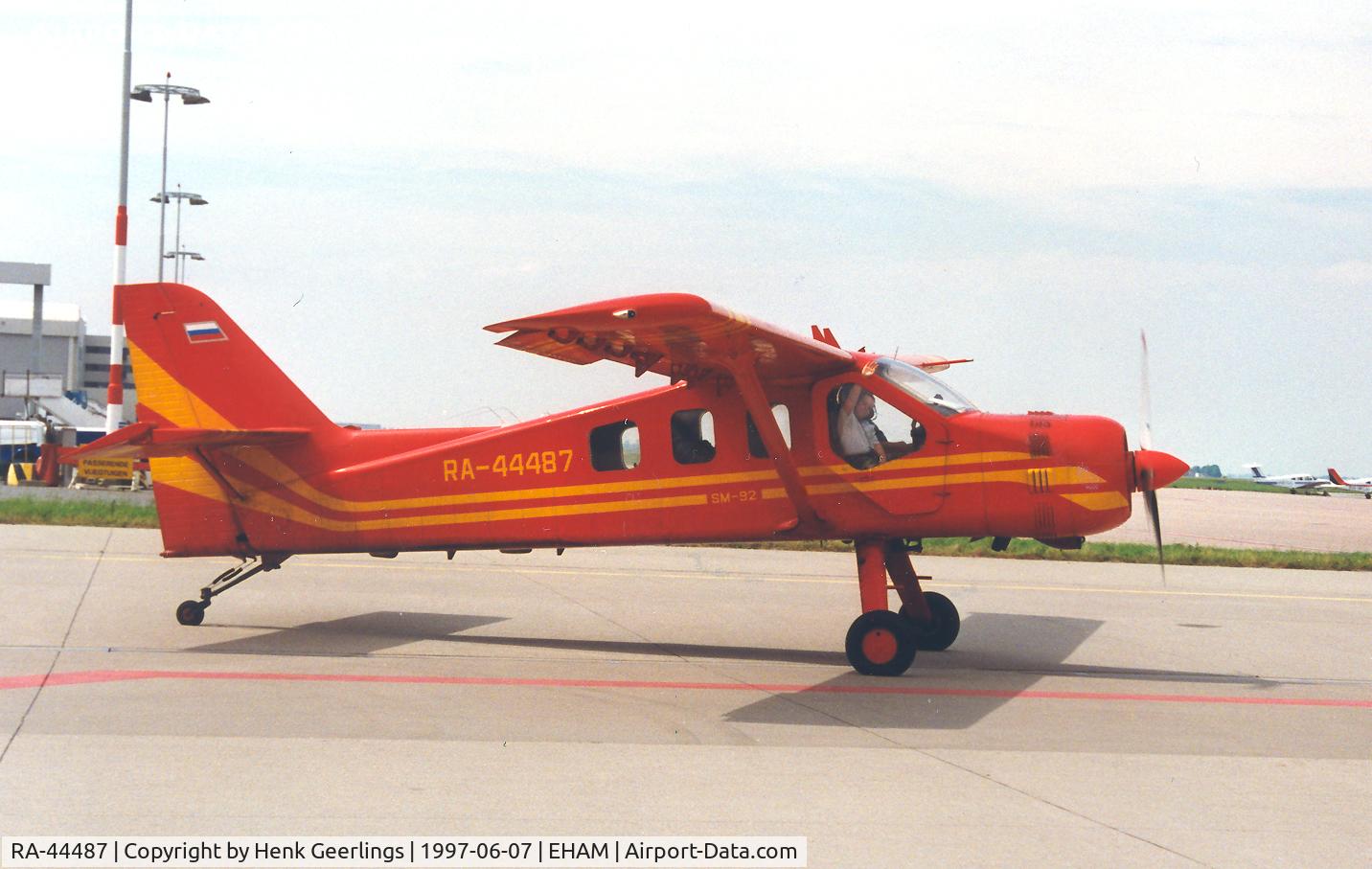 RA-44487, Technoavia SM-92 Finist C/N DOF.00.3100.000.005, Schiphol - East