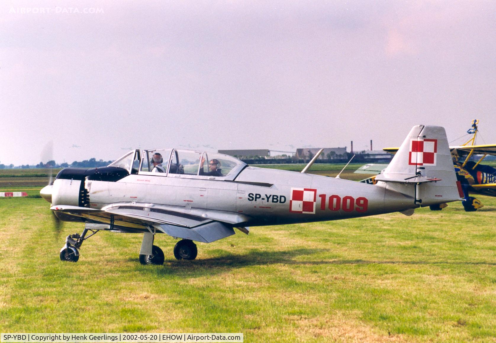 SP-YBD, PLZ-Mielec TS-8 Bies C/N 1E1009, Oostwold Air Show 2002