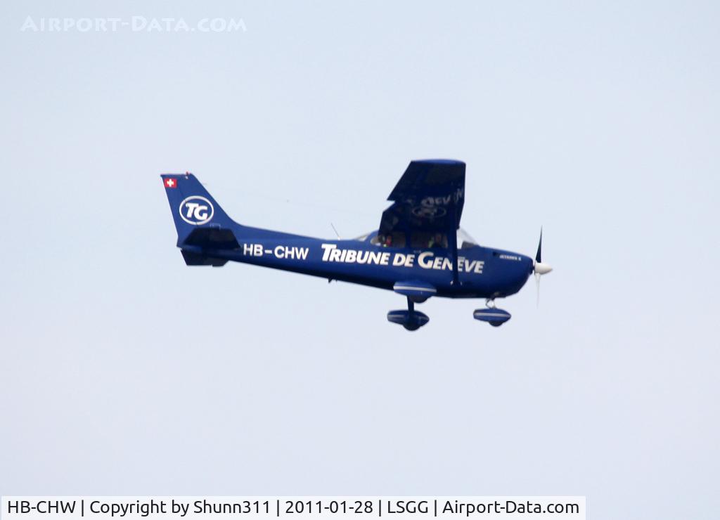 HB-CHW, 1983 Reims F172P C/N 2208, Landing rwy 05 'gazon' with special c/s