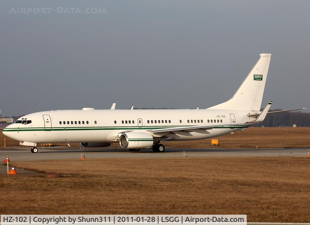 HZ-102, 2001 Boeing 737-8DP(BBJ2)W C/N 32451, Lining up rwy 05 for departure...