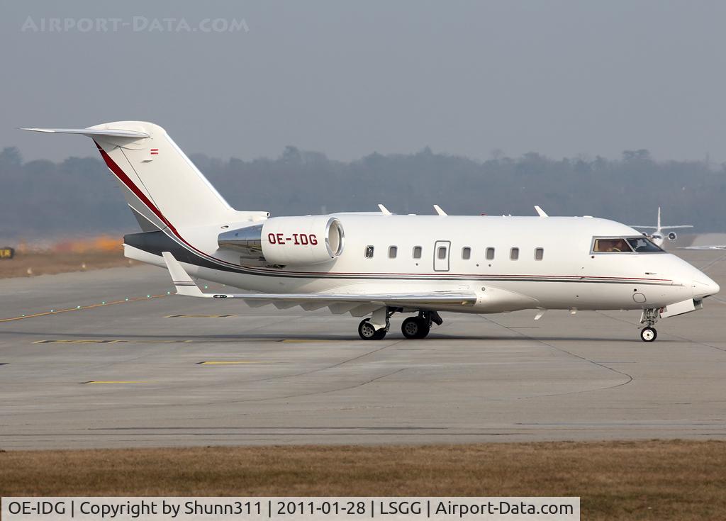OE-IDG, 2006 Bombardier Challenger 604 (CL-600-2B16) C/N 5654, Taxiing to the General Aviation area...