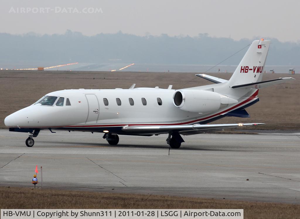 HB-VMU, 2000 Cessna 560XL Citation Excel C/N 560-5066, Lining up rwy 05 for departure...