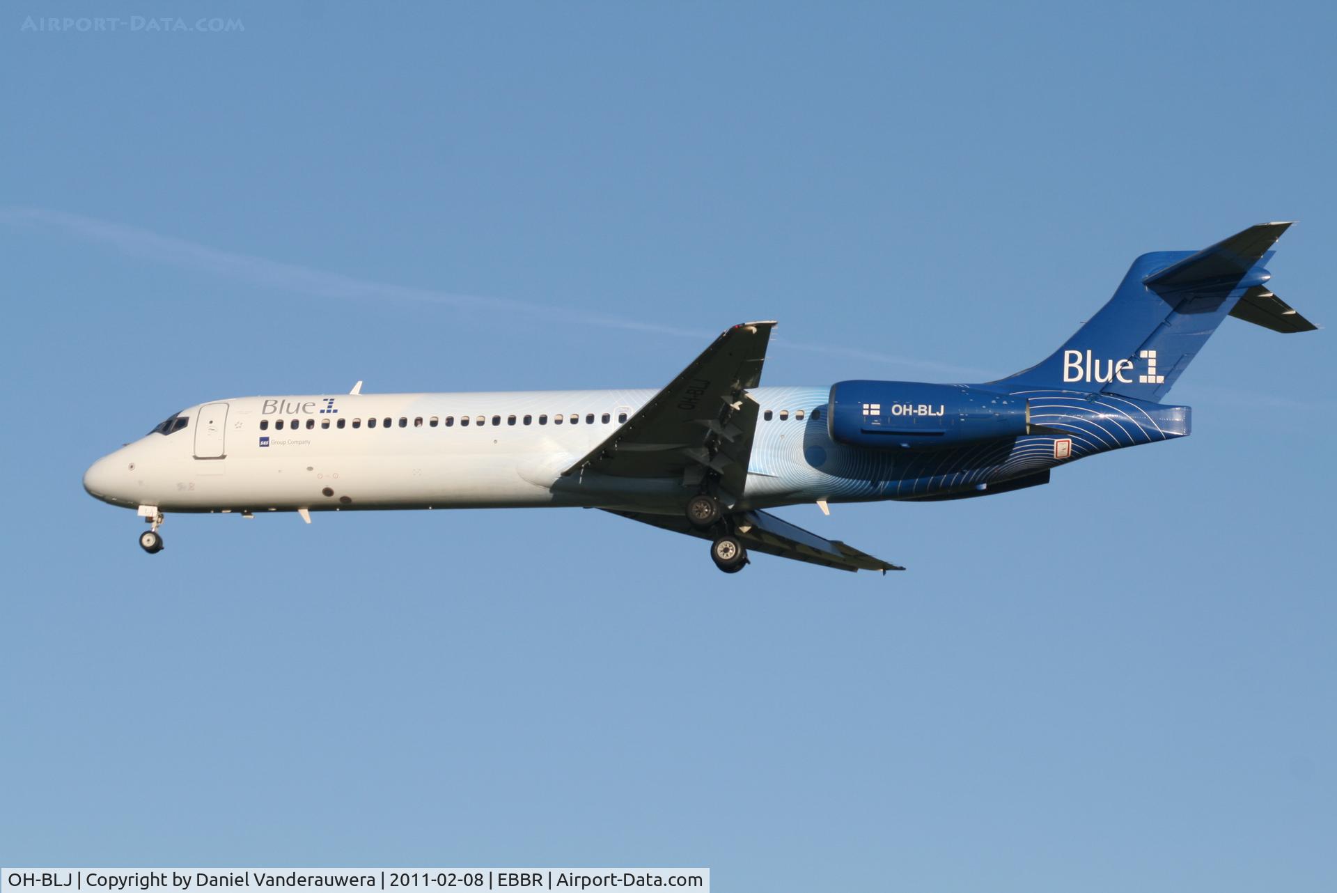 OH-BLJ, 2000 Boeing 717-23S C/N 55065, Arrival of flight KF801 to RWY 25L