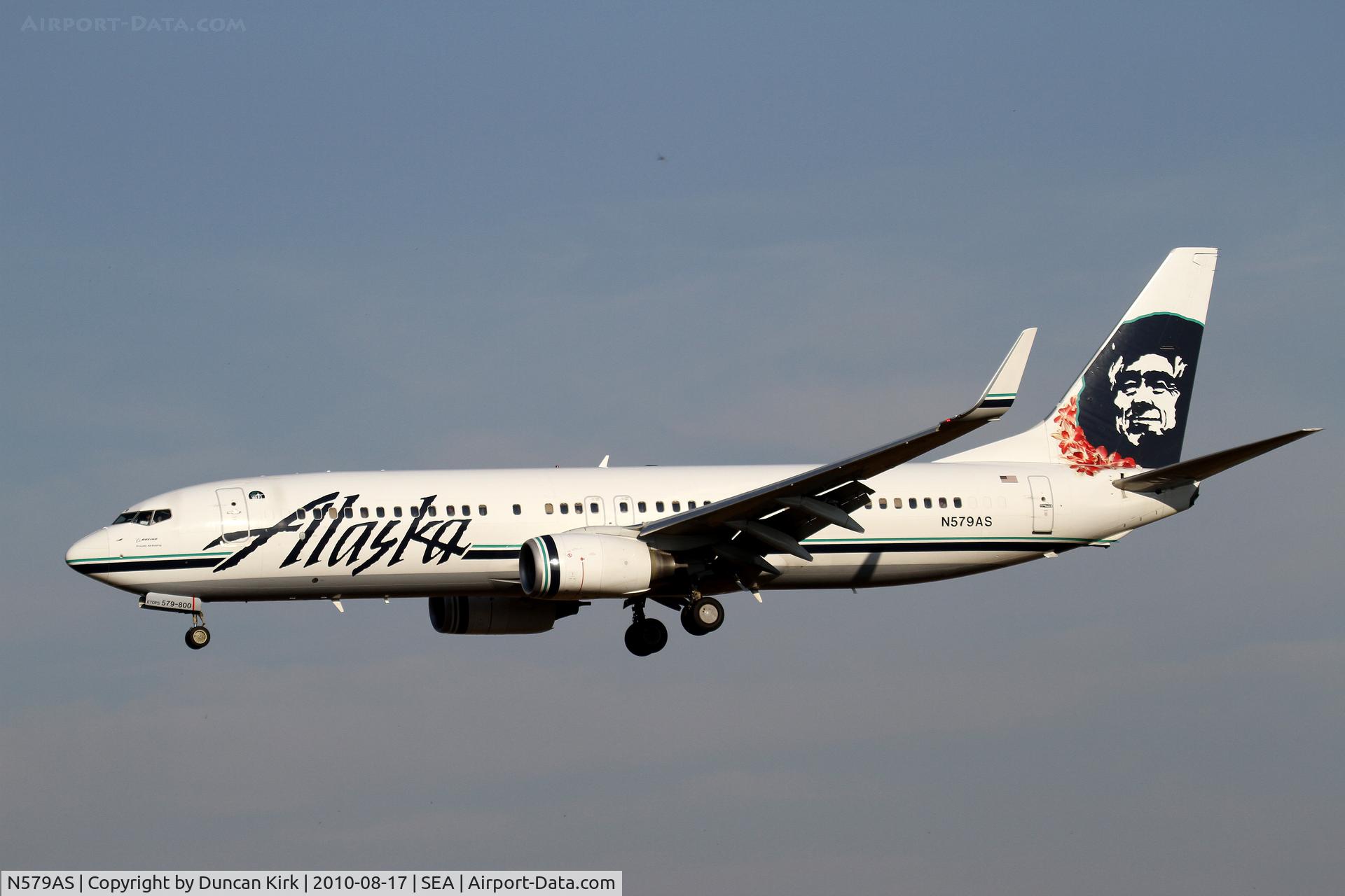 N579AS, 2007 Boeing 737-890 C/N 35187, Landing on 34L