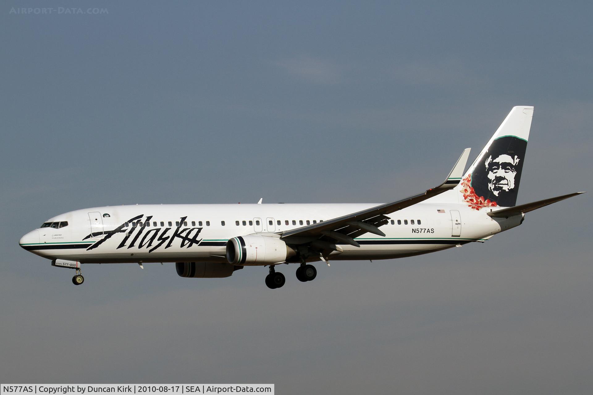 N577AS, 2007 Boeing 737-890 C/N 35186, Landing on 34L
