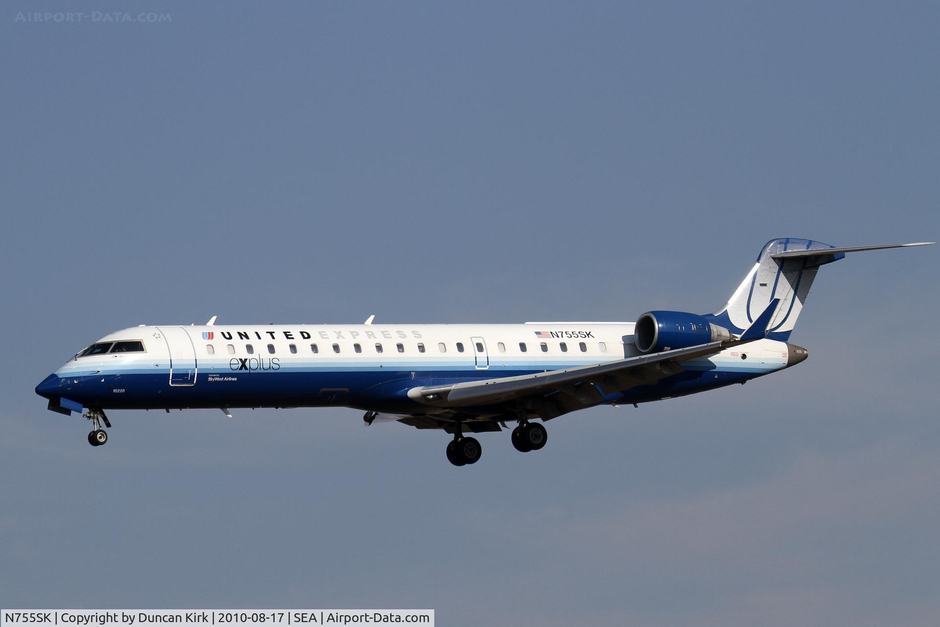 N755SK, 2005 Bombardier CRJ-700 (CL-600-2C10) Regional Jet C/N 10220, Landing on 34L