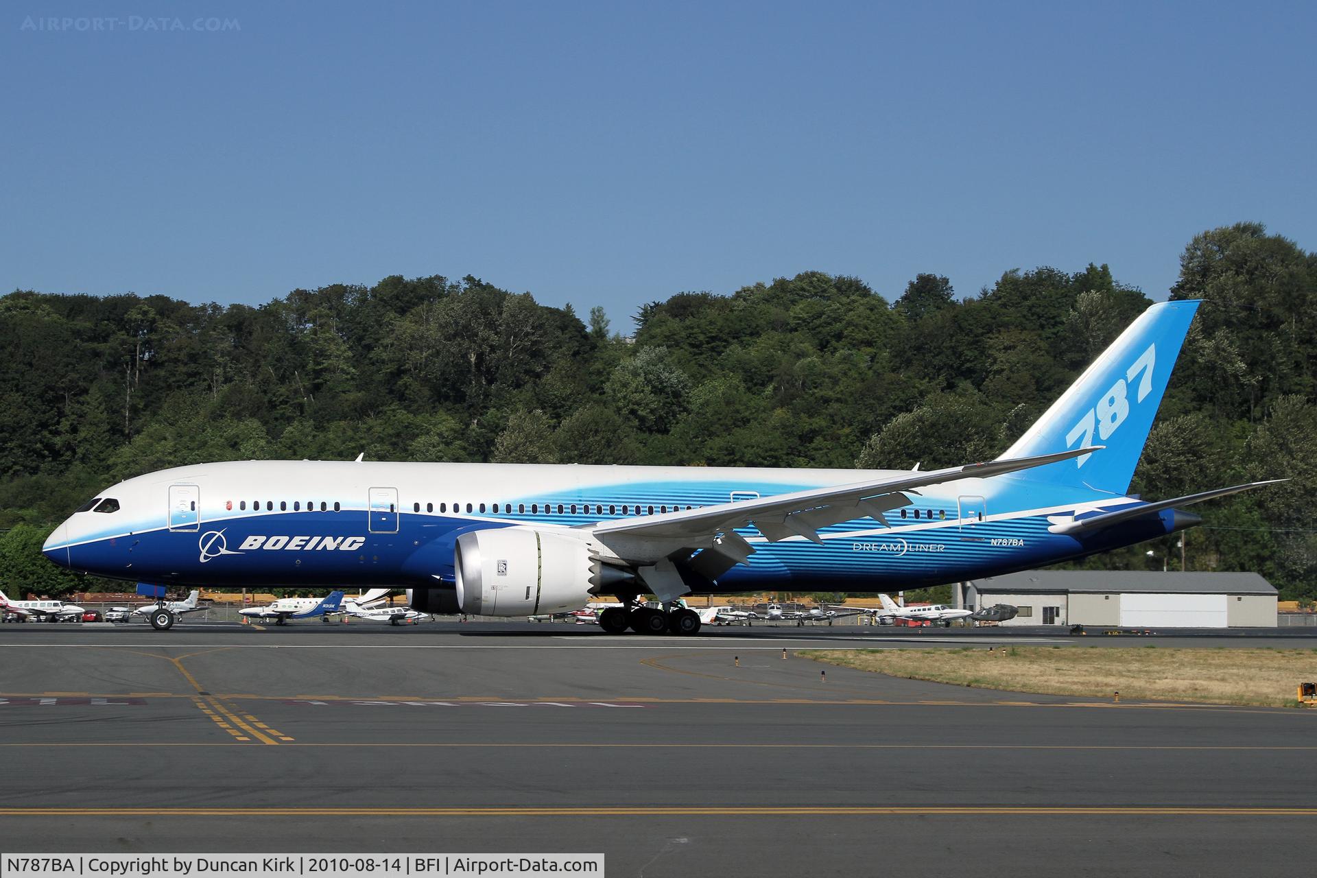 N787BA, 2009 Boeing 787-8 Dreamliner C/N 40690, Landing after a test flight