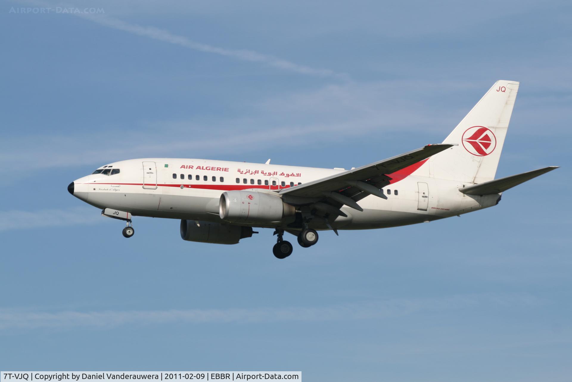7T-VJQ, 2002 Boeing 737-6D6 C/N 30209, Arrival of flight AH2060 to RWY 25L