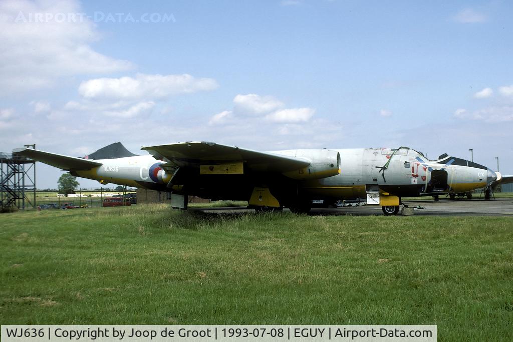 WJ636, English Electric Canberra TT.18 C/N HP-203B, the end of the line. At the far side of RAF Wyton all wfu Canberras were robbed of all usable parts before being scrapped.