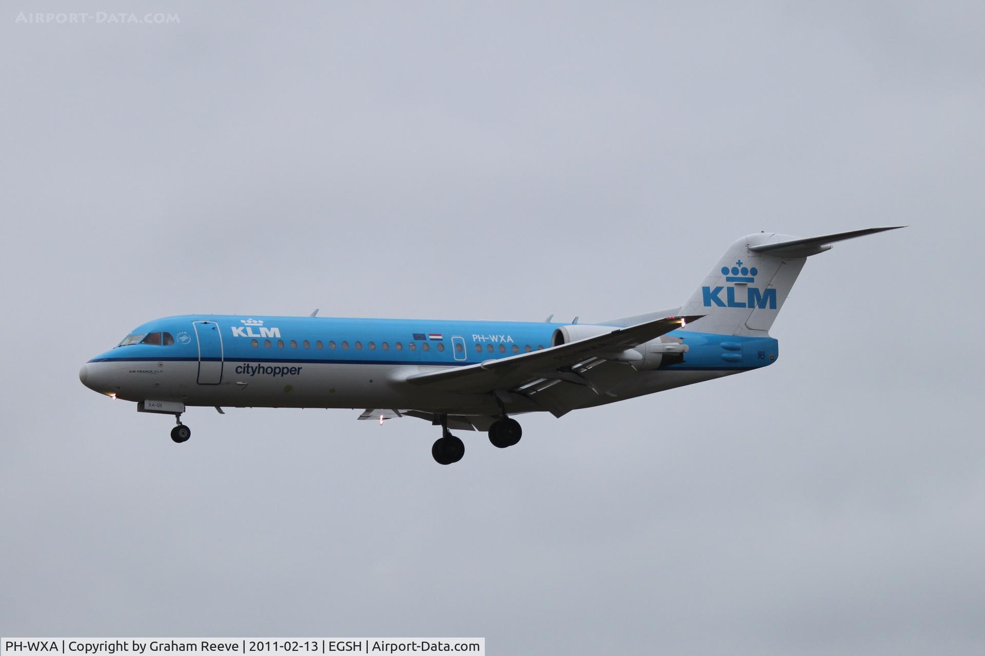 PH-WXA, 1996 Fokker 70 (F-28-0070) C/N 11570, Landing at Norwich.