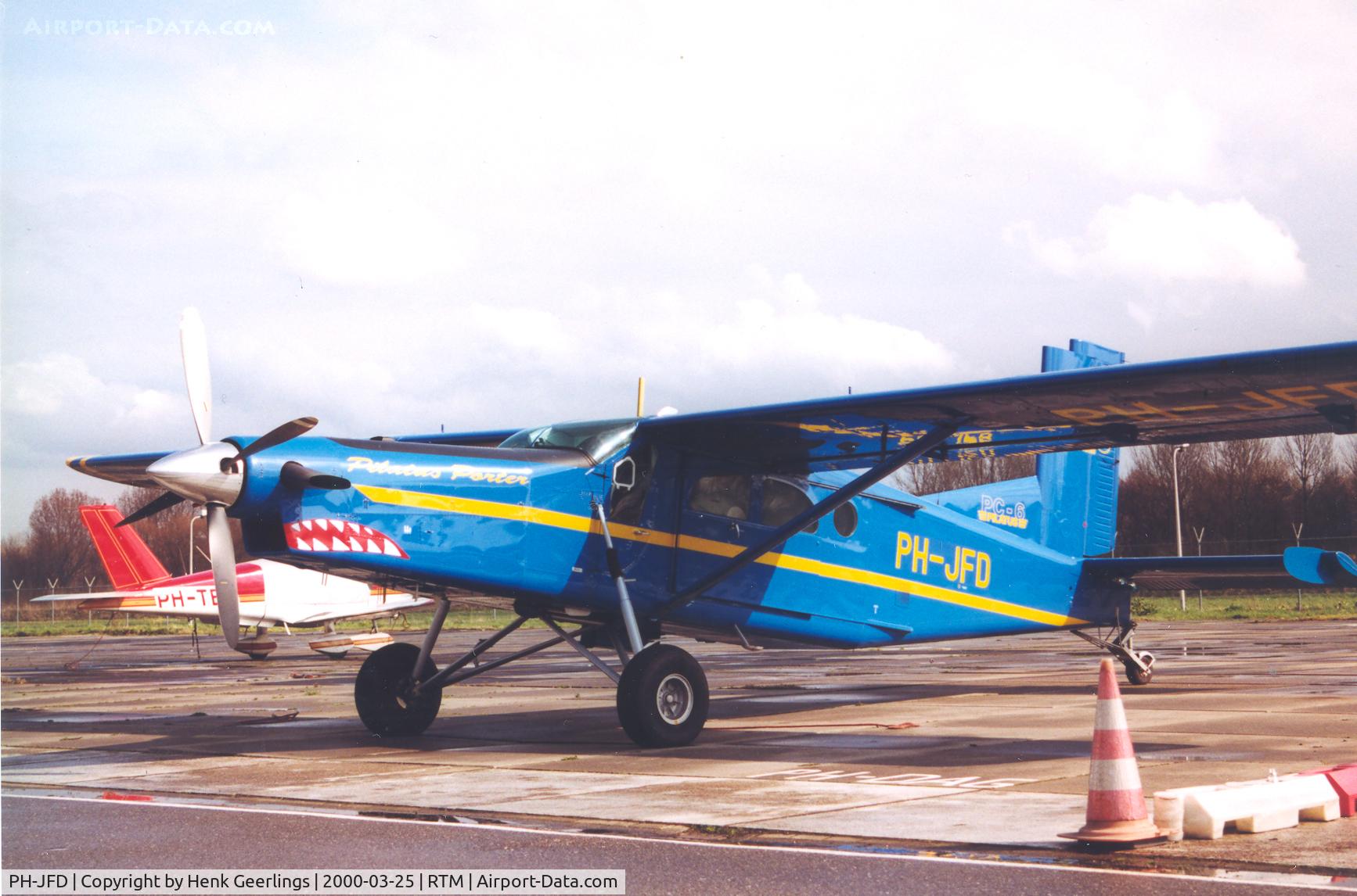 PH-JFD, Pilatus PC-6/B2-H4 Turbo Porter C/N 909, Blue Sky Aerial Services. Para flights for Sky Dive Rotterdam
