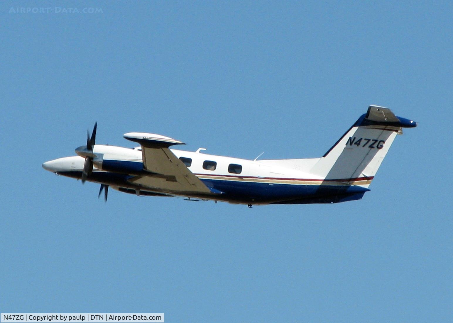 N47ZG, 1985 Piper PA-42-1000 Cheyenne IV C/N 42-5527031, Off of Rwy 32 at Downtown Shreveport.