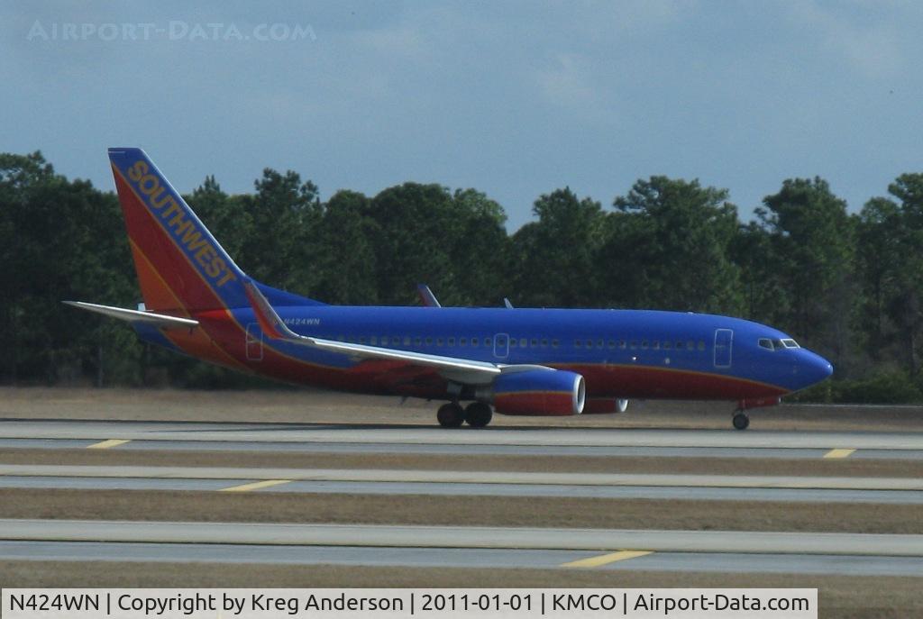 N424WN, 2002 Boeing 737-7H4 C/N 29828, Southwest Airlines Boeing 737-7H4 on takeoff roll.