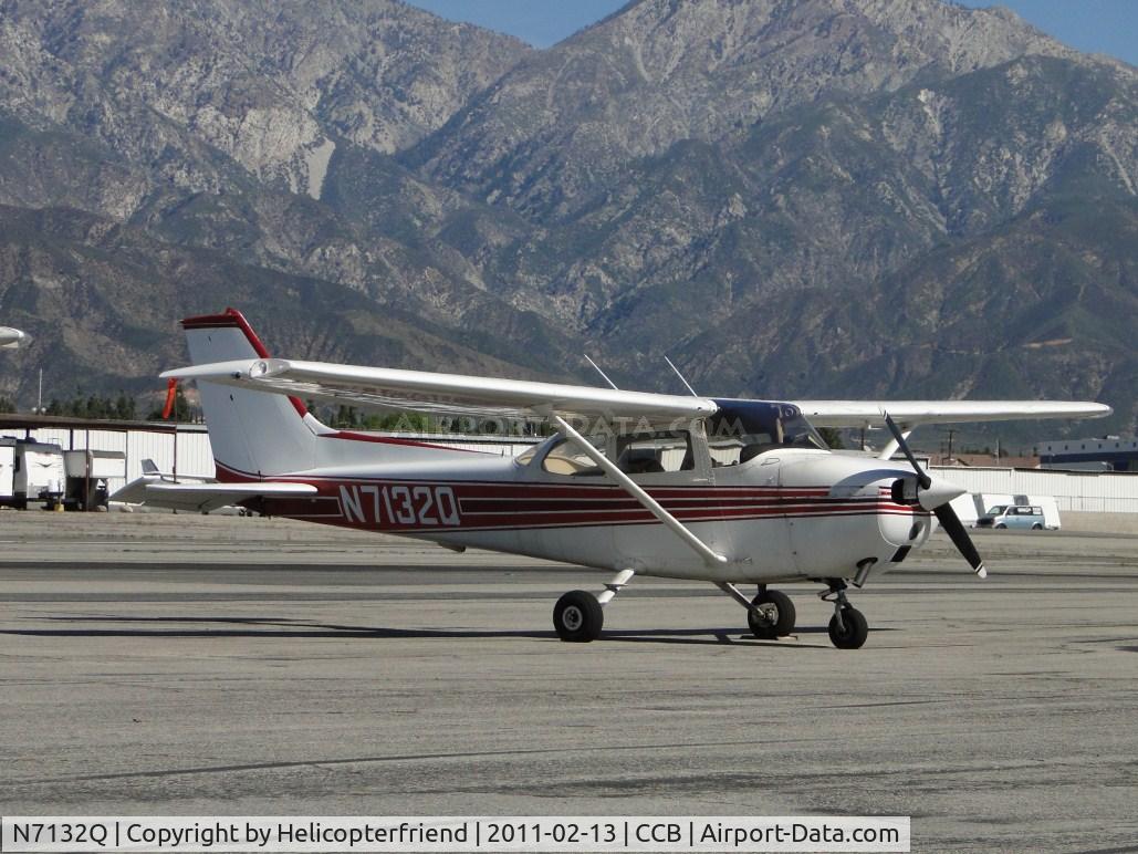 N7132Q, 1972 Cessna 172L C/N 17260432, Parked north of Maniac Mike's Cafe