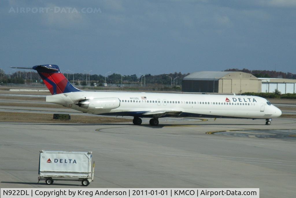 N922DL, 1988 McDonnell Douglas MD-88 C/N 49646, Delta Airlines MD-88