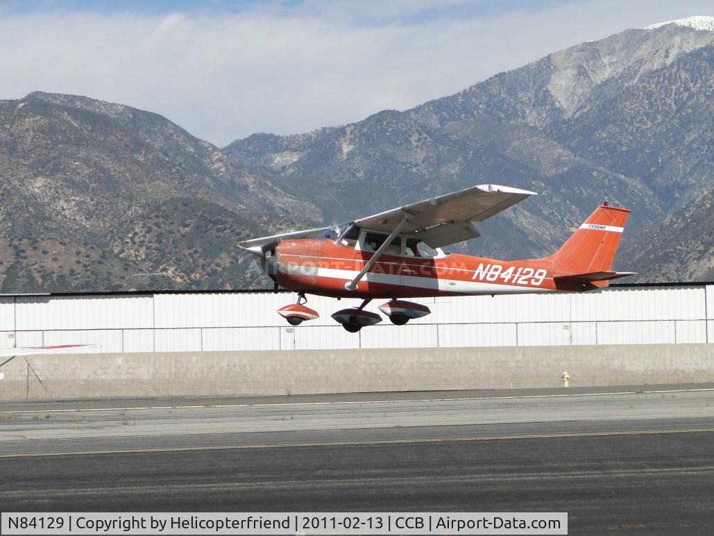 N84129, 1969 Cessna 172K Skyhawk C/N 17258344, Quick touch and go on runway 24