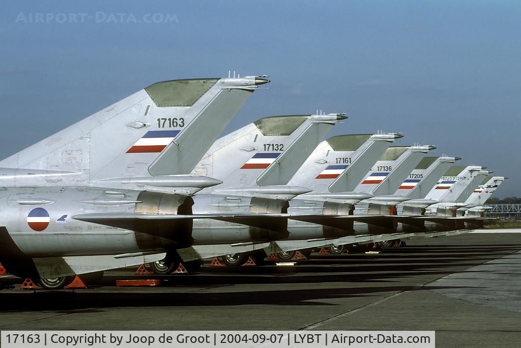 17163, Mikoyan-Gurevich MiG-21bis-K C/N 75073991, a long line of MiG-21Bis with the local air defence unit.