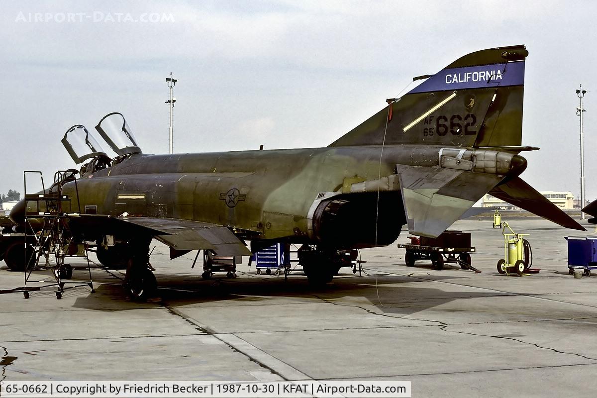65-0662, 1965 McDonnell F-4D Phantom II C/N 1678, flightline at Fresno Yosemite International Airport