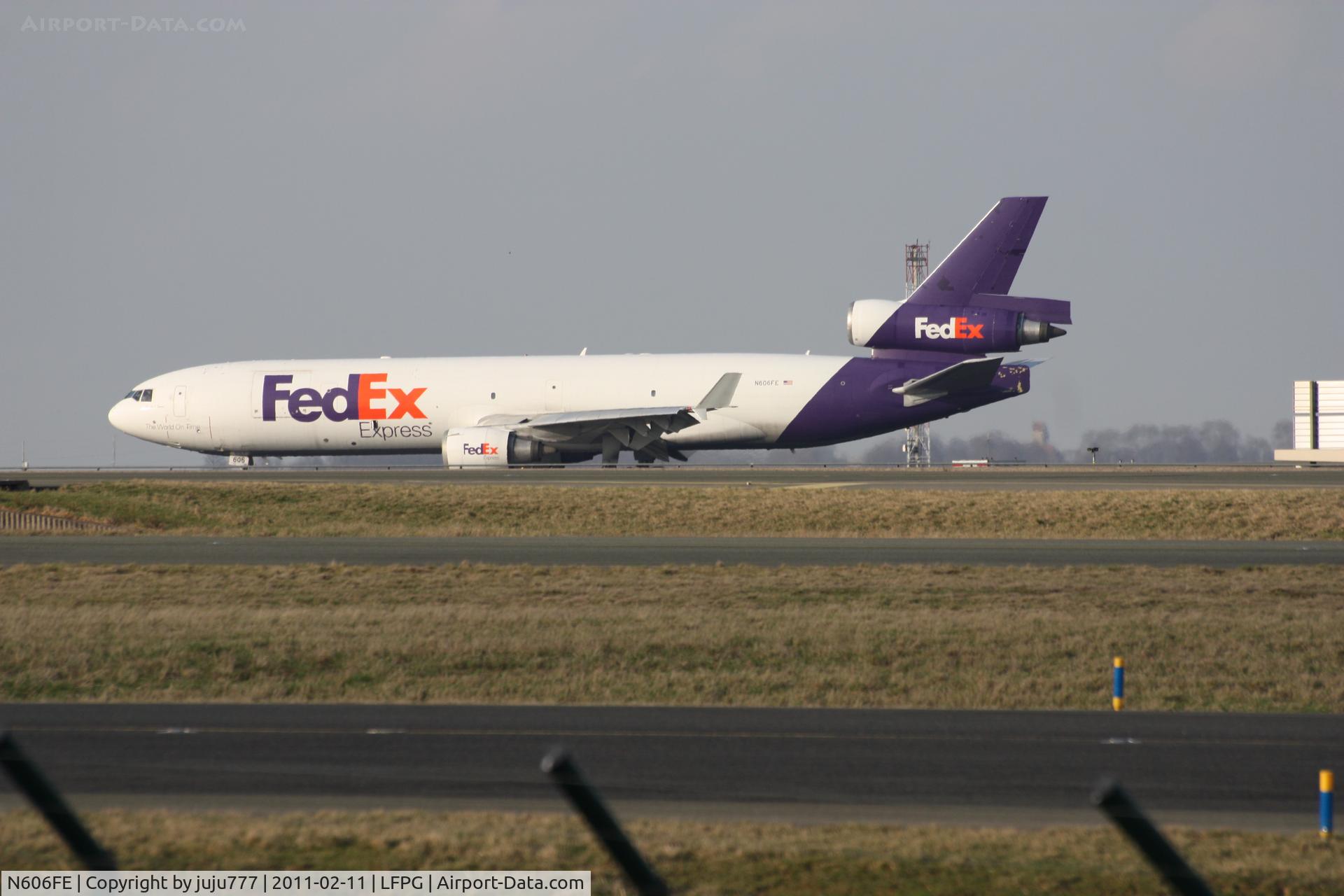 N606FE, 1993 McDonnell Douglas MD-11F C/N 48602, on transit at CDG