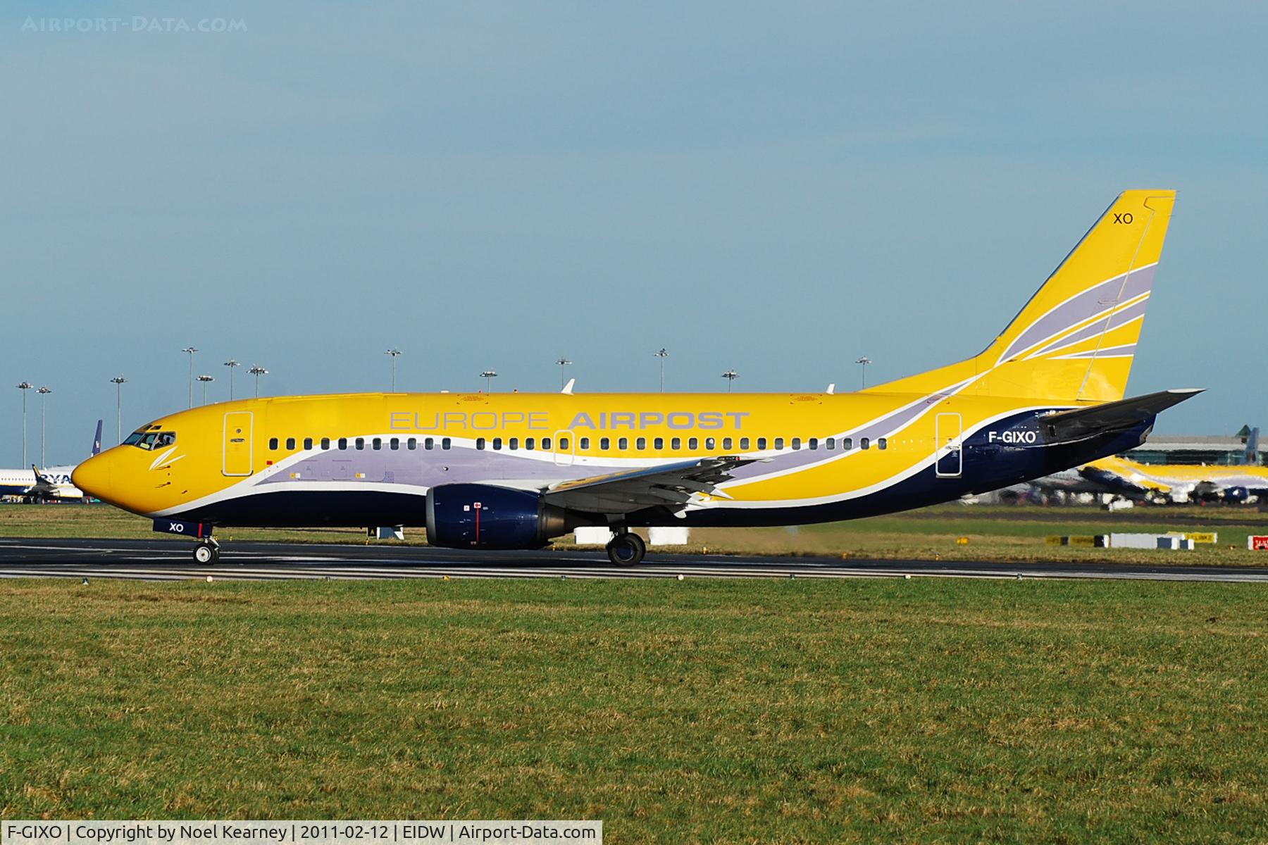 F-GIXO, 1988 Boeing 737-3Q8CF C/N 24132, Departing off Rwy 28