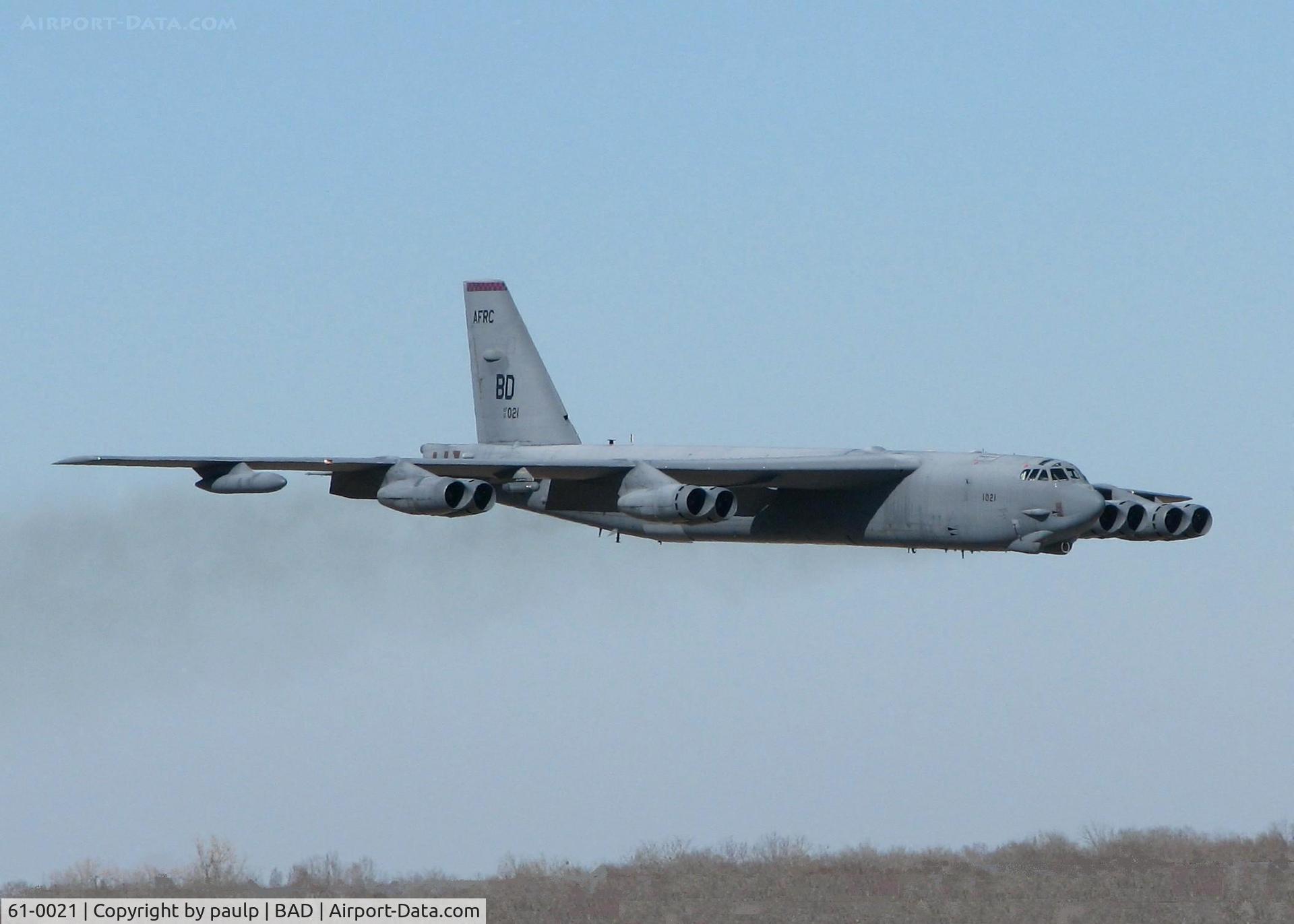61-0021, 1961 Boeing B-52H Stratofortress C/N 464448, Touch and go off Rwy 15 at Barksdale Air Force Base.