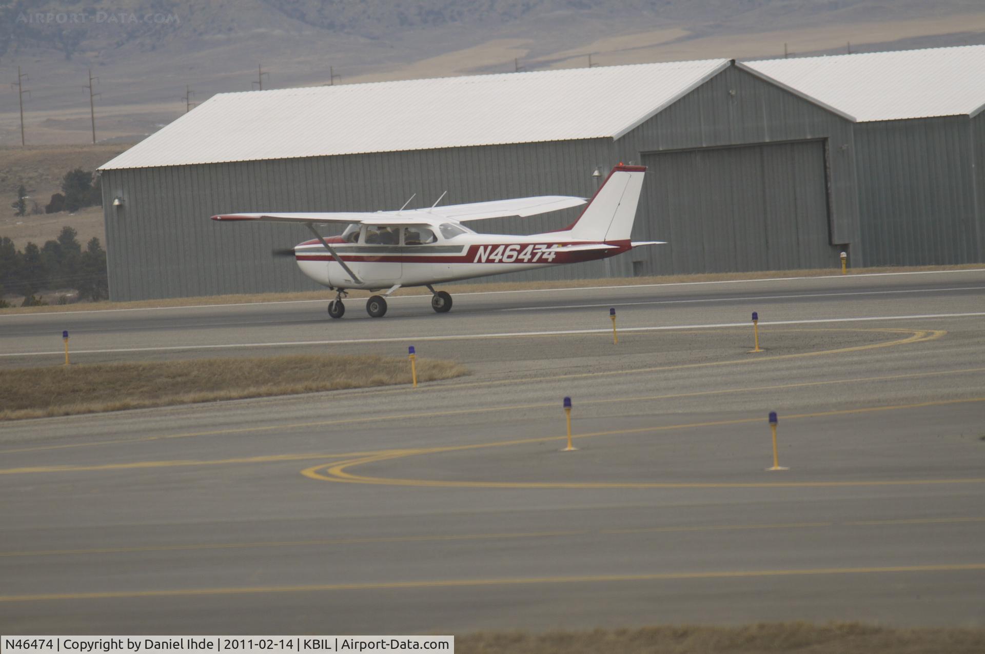 N46474, Cessna 172K Skyhawk C/N 17257292, Cessna 172 arrives at Billings Logan