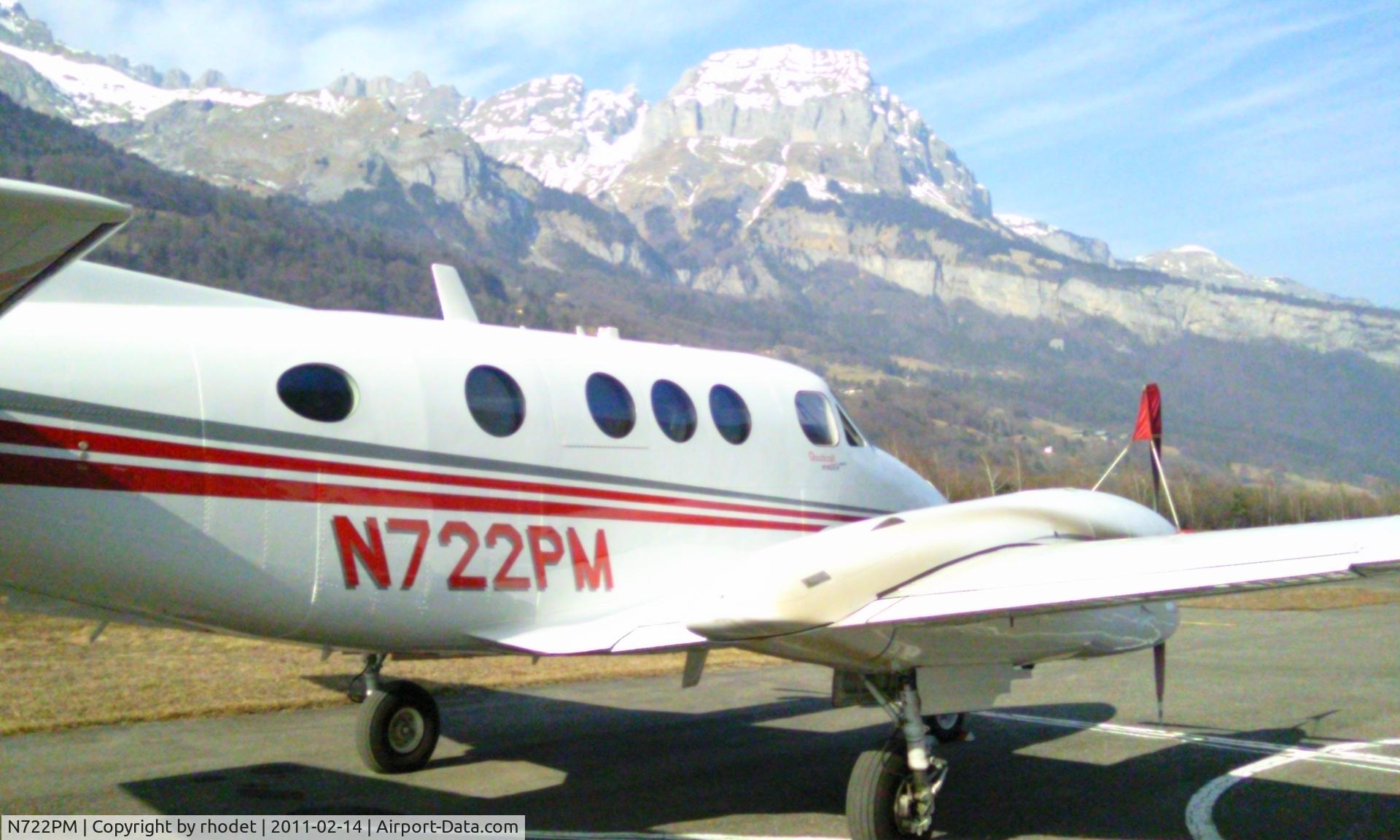 N722PM, 2007 Raytheon C90GT King Air C/N LJ-1820, LFHZ 74 sallanches france
piste de 700 metres