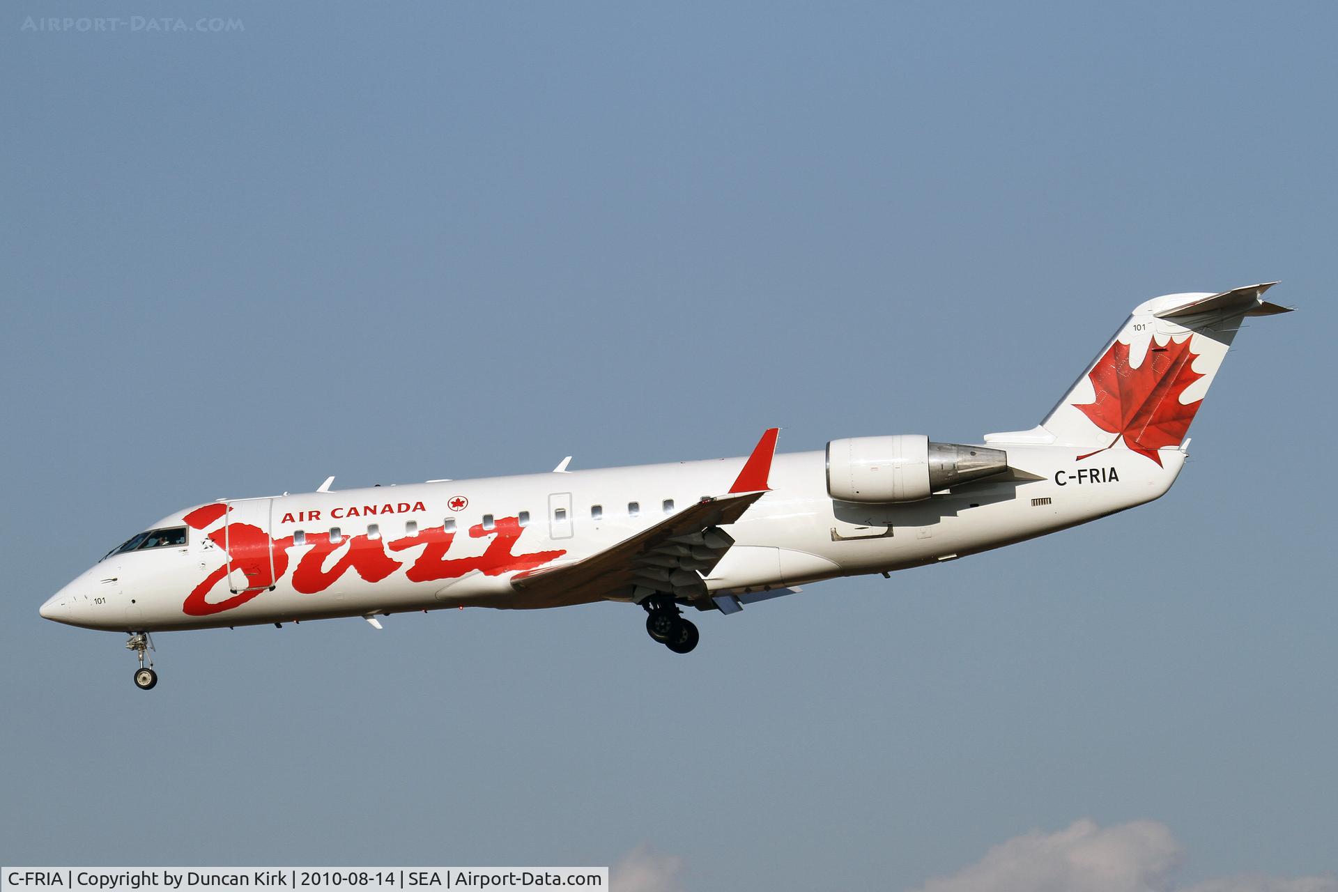 C-FRIA, 1994 Canadair CRJ-100ER (CL-600-2B19) C/N 7045, Nice landing shot