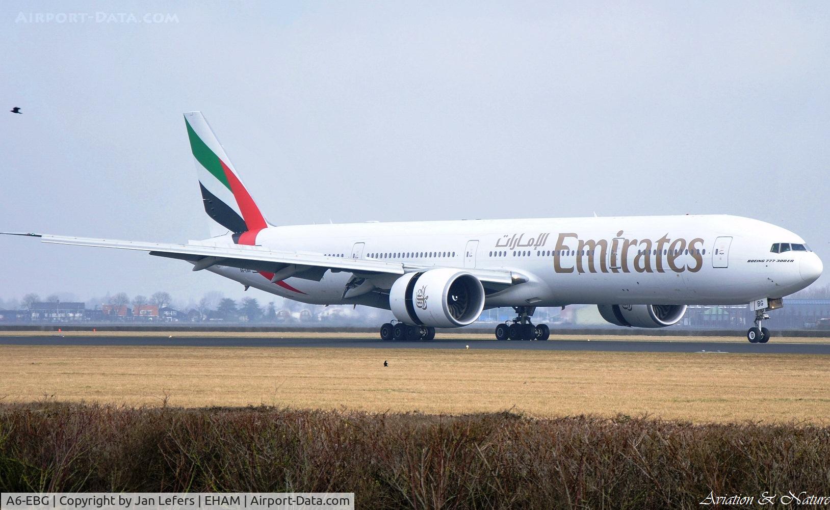 A6-EBG, 2005 Boeing 777-36N/ER C/N 33862, Landing on the Polderbaan