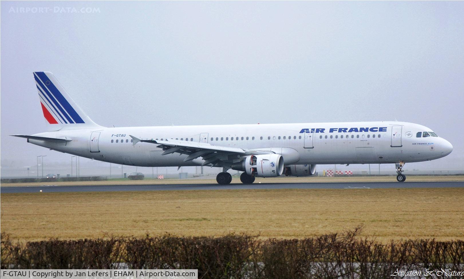 F-GTAU, 2009 Airbus A321-212 C/N 3814, Landing on the Polderbaan