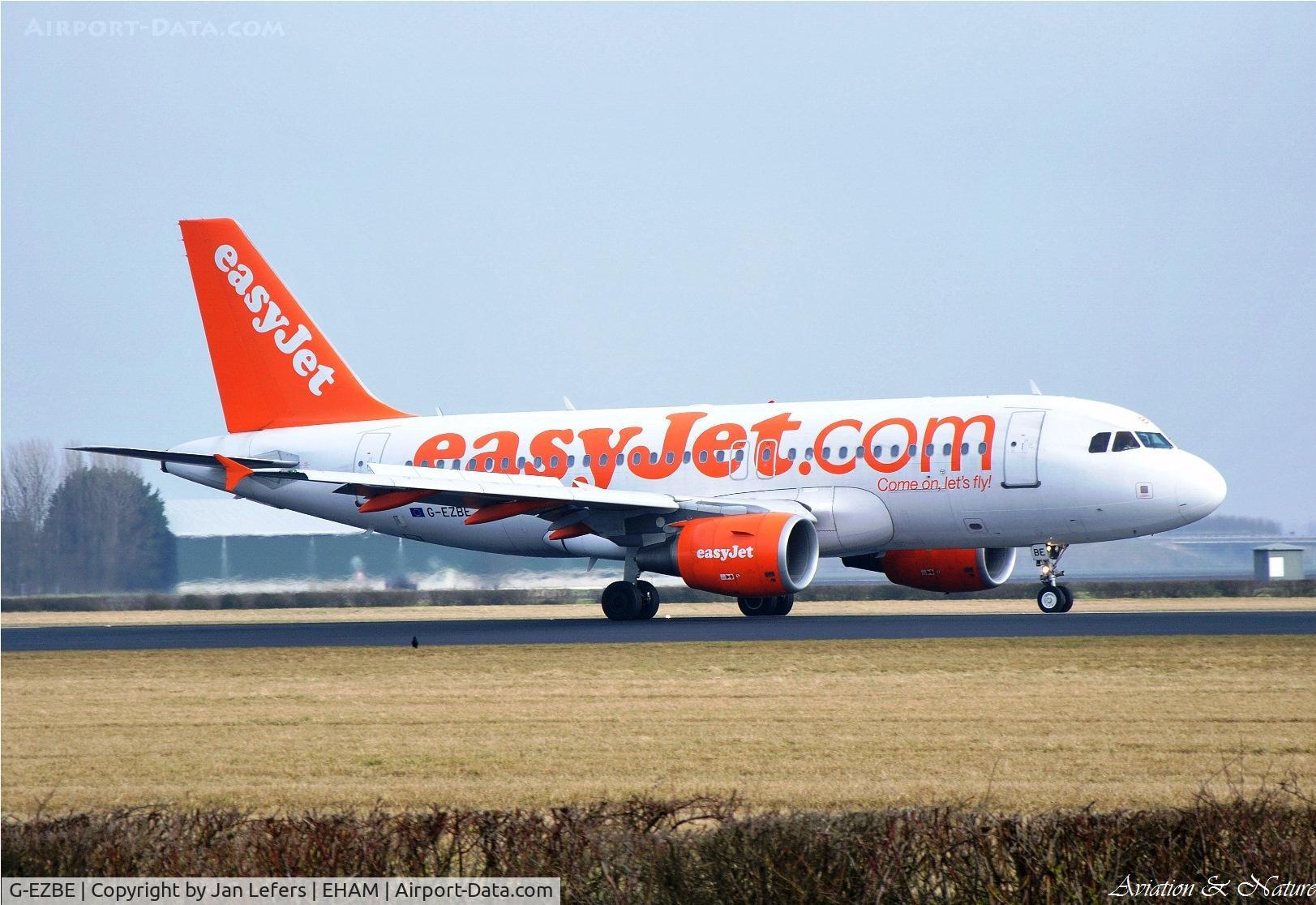 G-EZBE, 2006 Airbus A319-111 C/N 2884, Landing on the Polderbaan