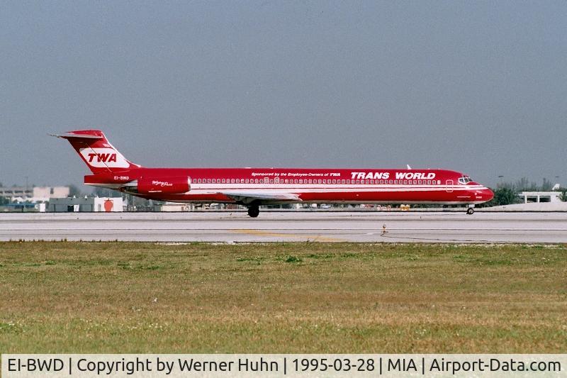 EI-BWD, 1987 McDonnell Douglas MD-83 (DC-9-83) C/N 49575, Nice surprise!