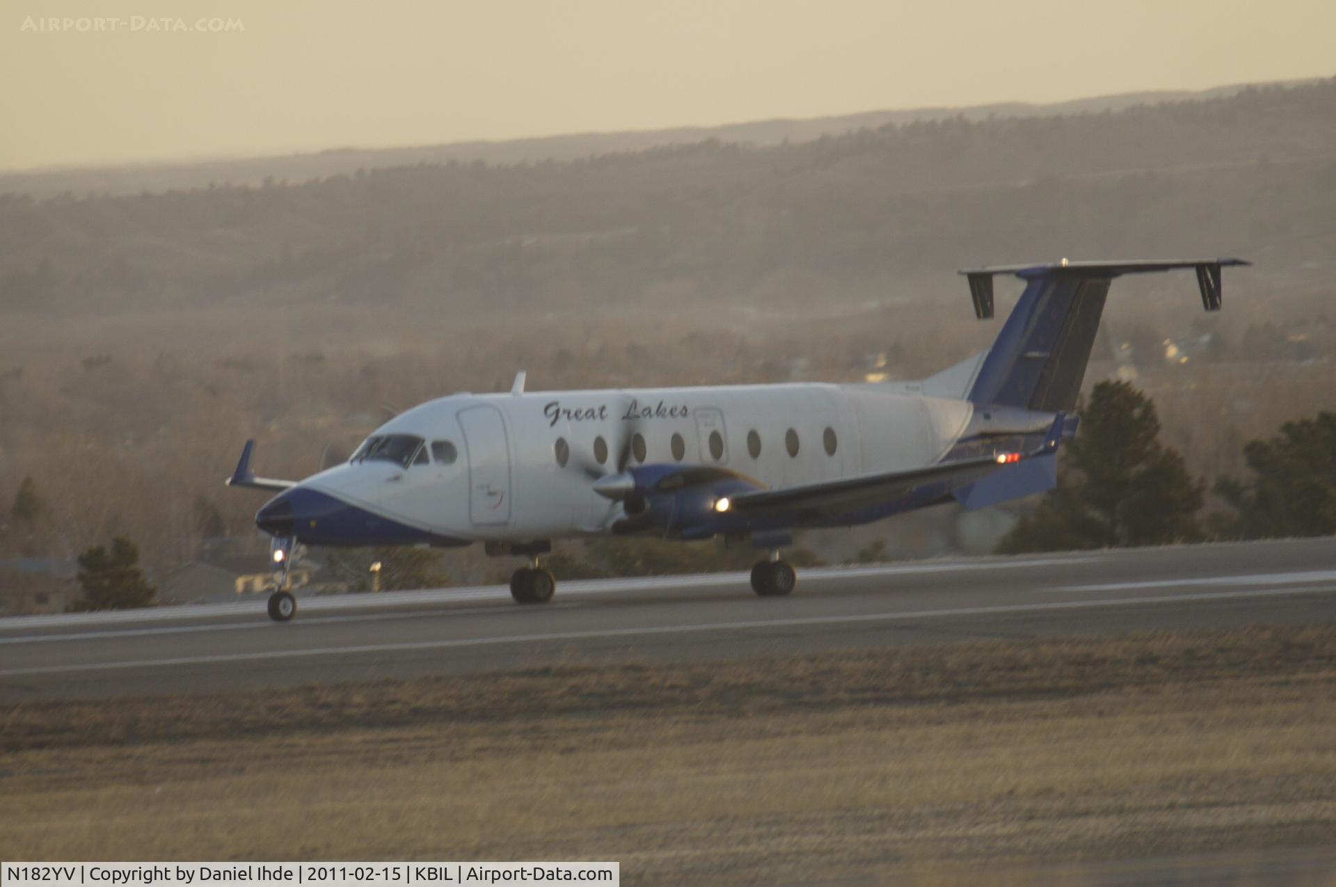 N182YV, 1995 Beech 1900D C/N UE-182, Great Lakes Airlines Beech 1900 departing Billings Logan