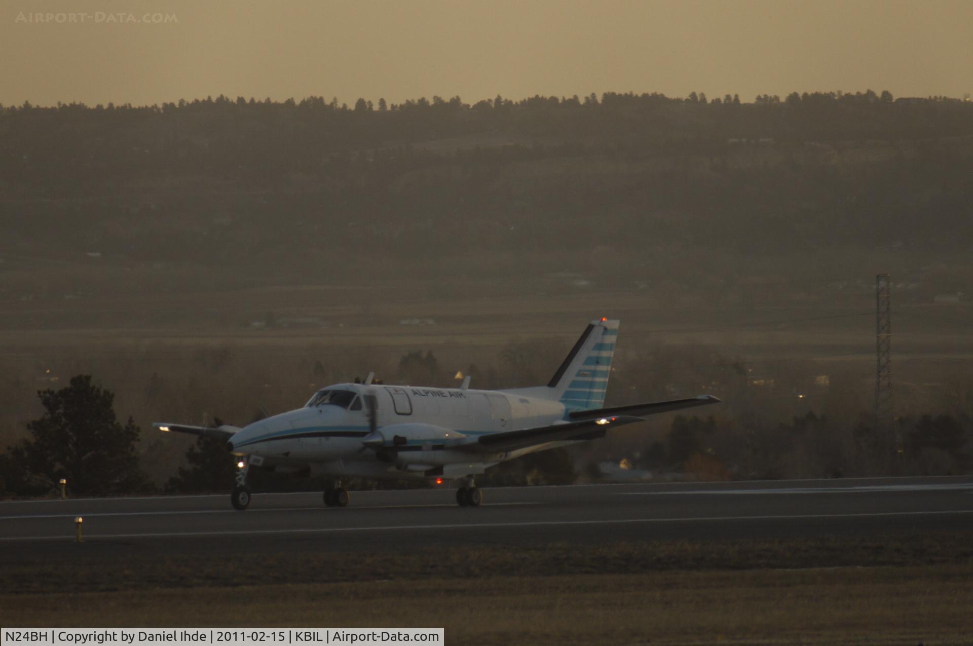 N24BH, 1985 Beech 99 Airliner C/N U-67, Alpine Air Beech 99 Freighter departing Billings Logan