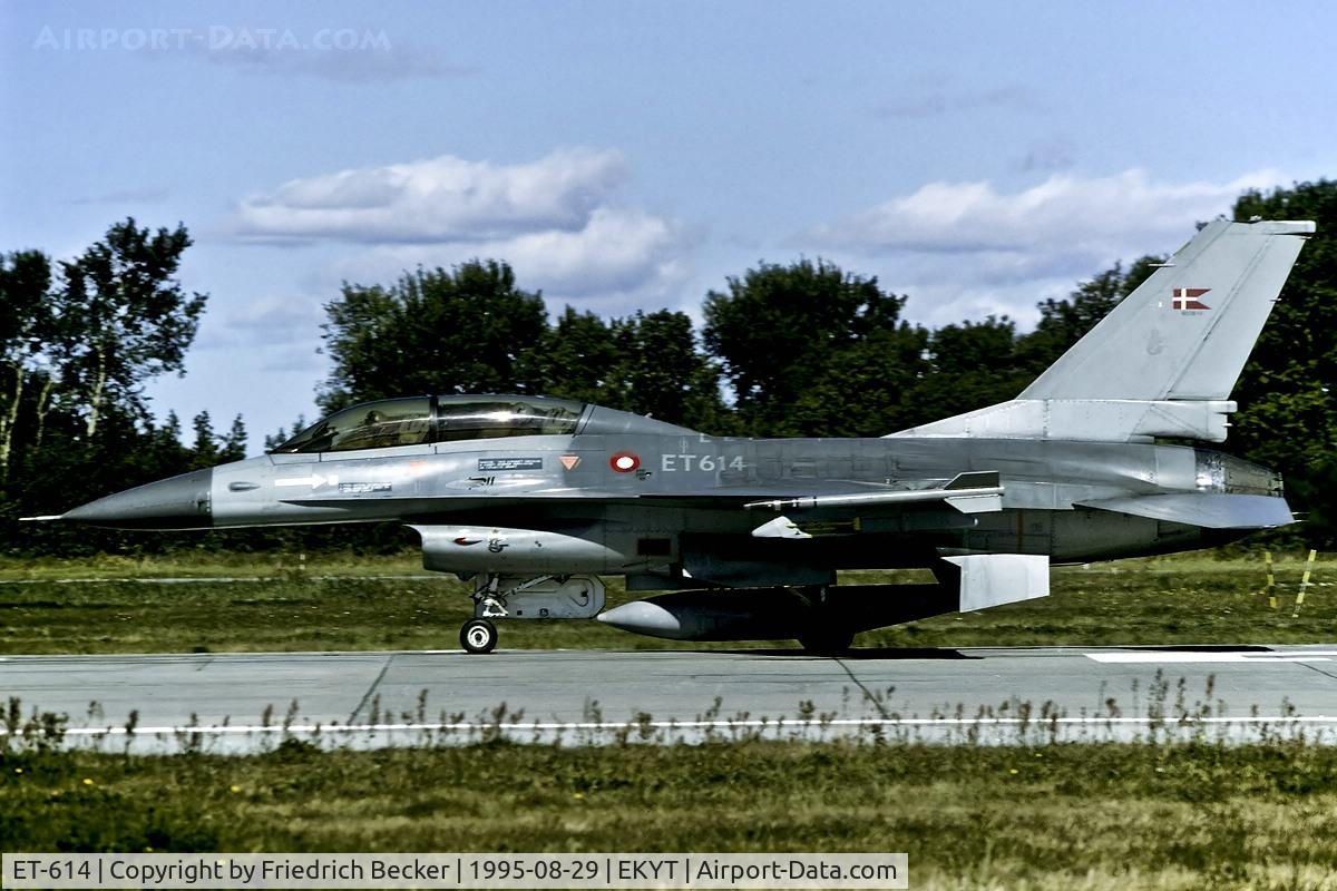 ET-614, 1980 SABCA F-16B Fighting Falcon C/N 6G-11, departure