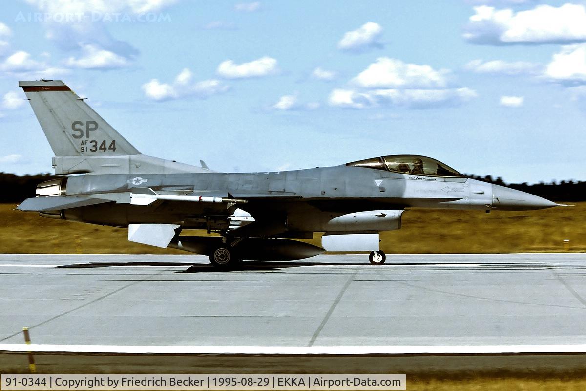 91-0344, General Dynamics F-16CJ Fighting Falcon C/N CC-42, departing Karup